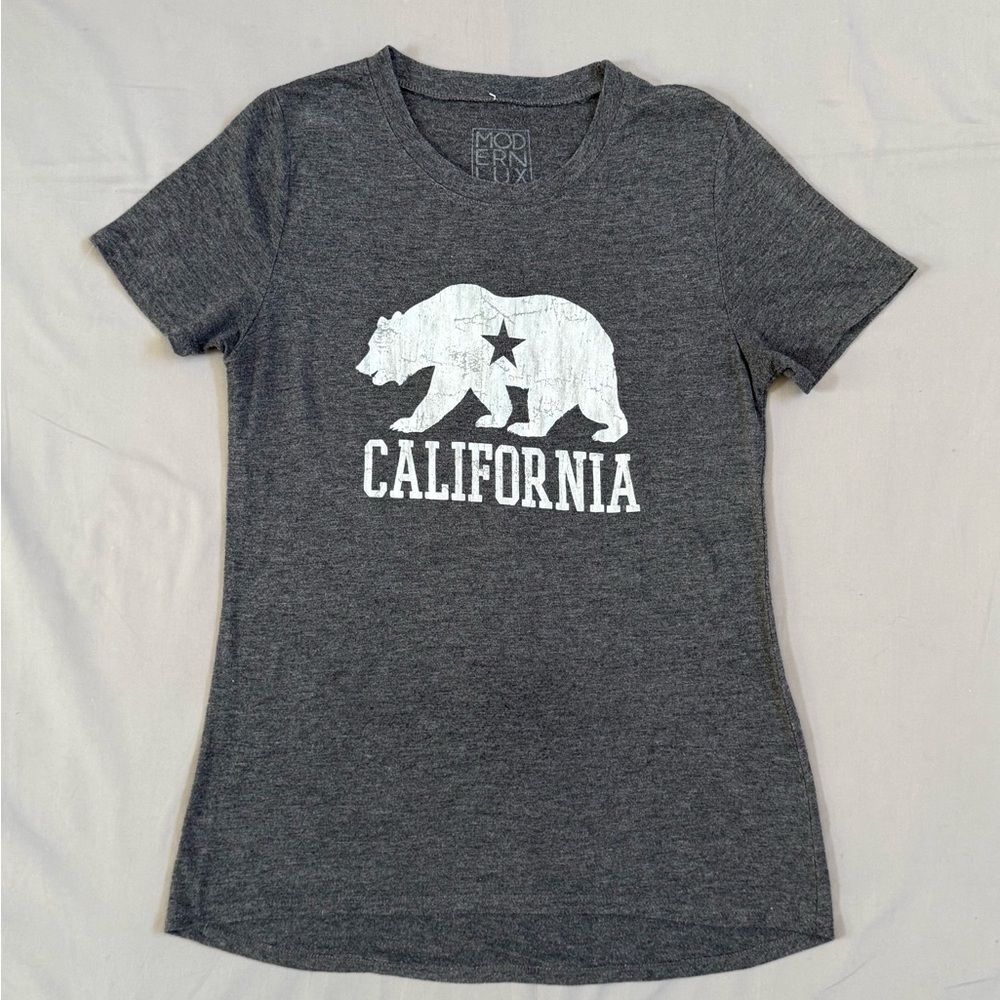 Modern Lux Women's Gray California Bear Tee